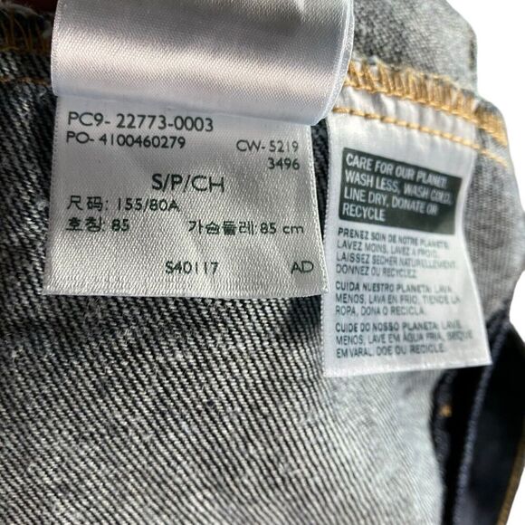 Levis Premium Jacket WMNS S Blue Denim Trucker Relaxed Cropped Jean Flap Pockets - Picture 9 of 13